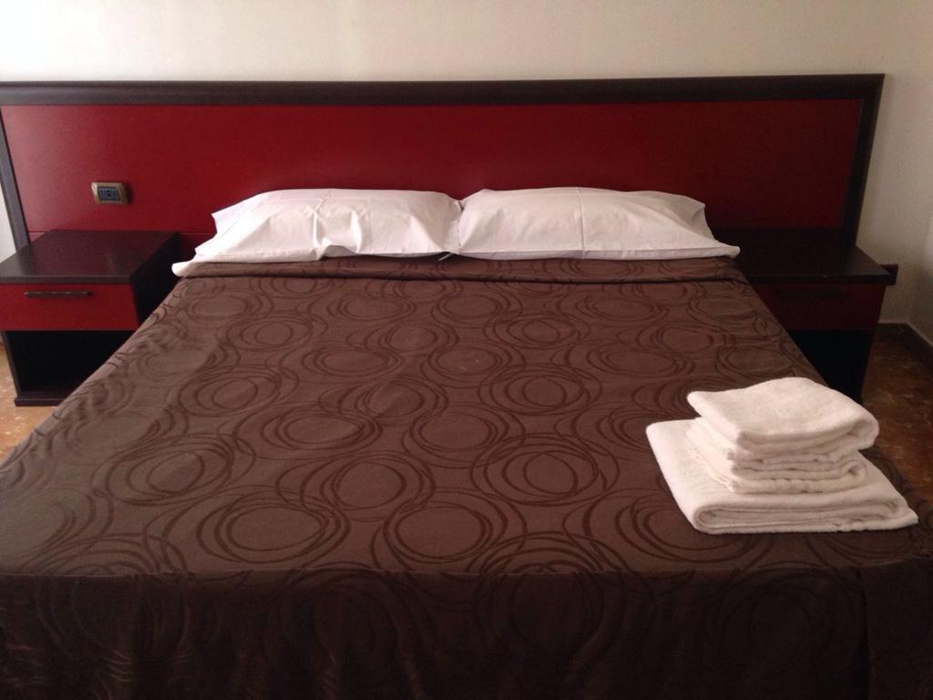 Villamelchiorre 1 Milan Chambre photo